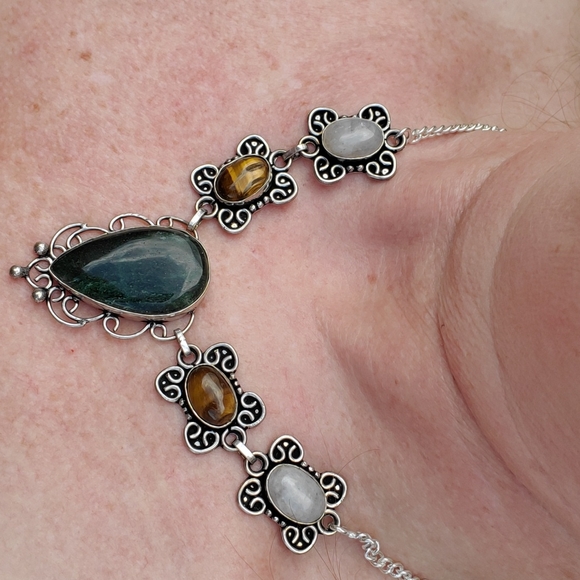 New Nephrite, Tiger Eye and Rainbow Moonstone Silver Necklace. - Picture 10 of 16